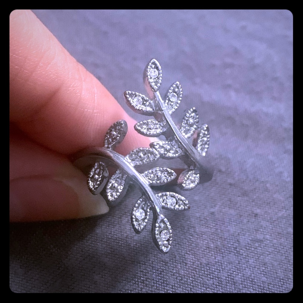 Sterling silver leaf ring